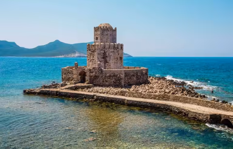The Eyes of Venice: Seeing the Castles of Koroni and Methoni From the Sea